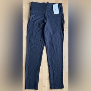 NWT Fabletics HIGH RISE Pants PONTE Leggings ZIP-SPLIT Skinny WOMEN Large